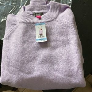 Vince Camuto size large lavender top just reposhing as it’s too big